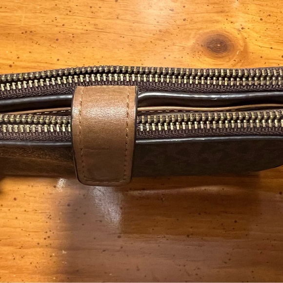 Michael Kors purse and wallet - Picture 7 of 7